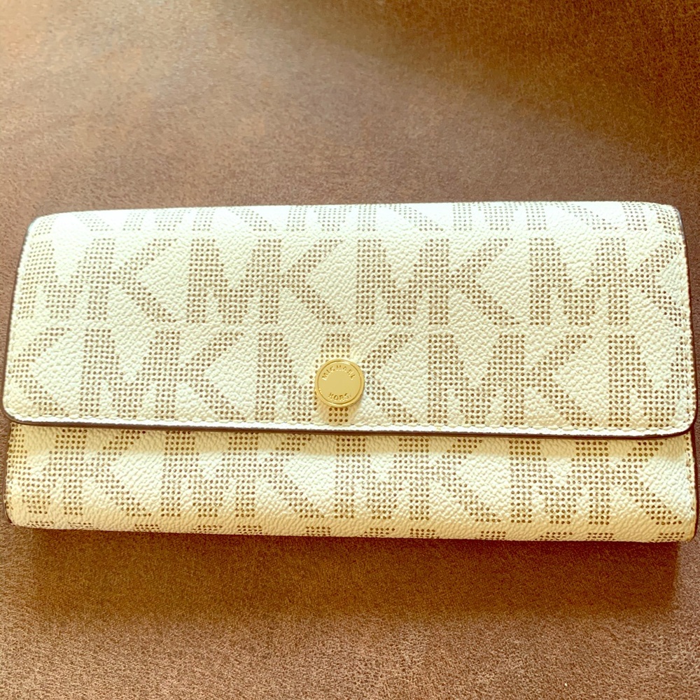 Michael Kors wallet